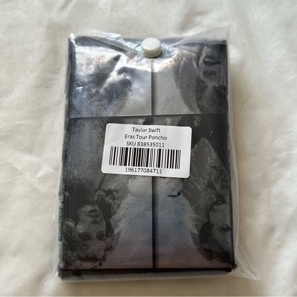 Taylor Swift The Eras Tour Poncho - Picture 4 of 6